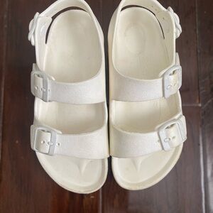 Girl Birkenstock sandal